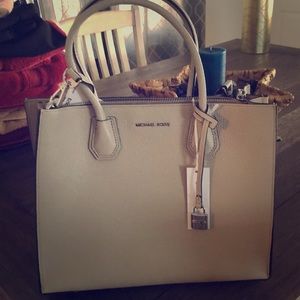 Michael Kors Mercer Tote